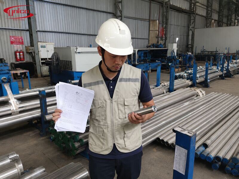 kiểm tra chứng chỉ vật liệu thép không gỉ