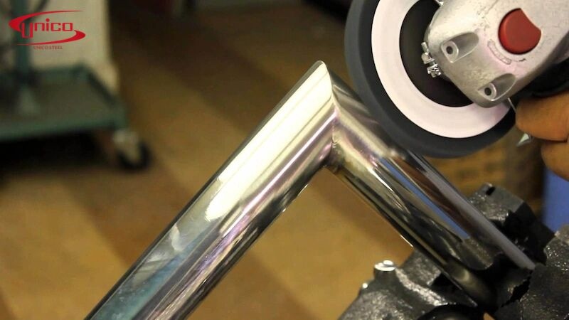 xử l&yacute; inox b&oacute;ng gương bị xước