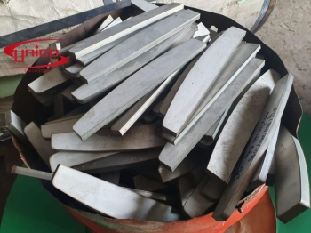 Inox Chịu Mài Mòn Gồm Những Mác Nào? Độ Cứng Và Cách Chọn Phù Hợp